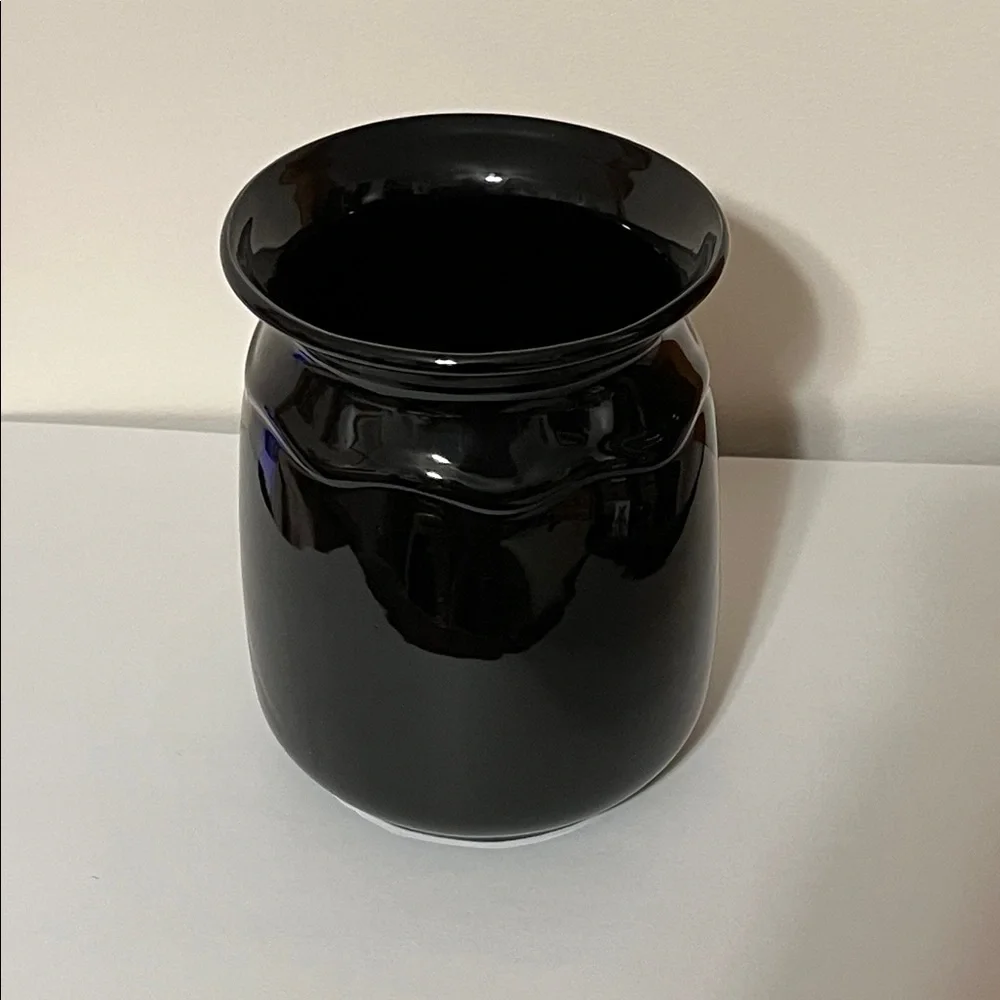 Vintage 1998 Hermitage Black Ceramic Pottery with White Cat Silhouettes